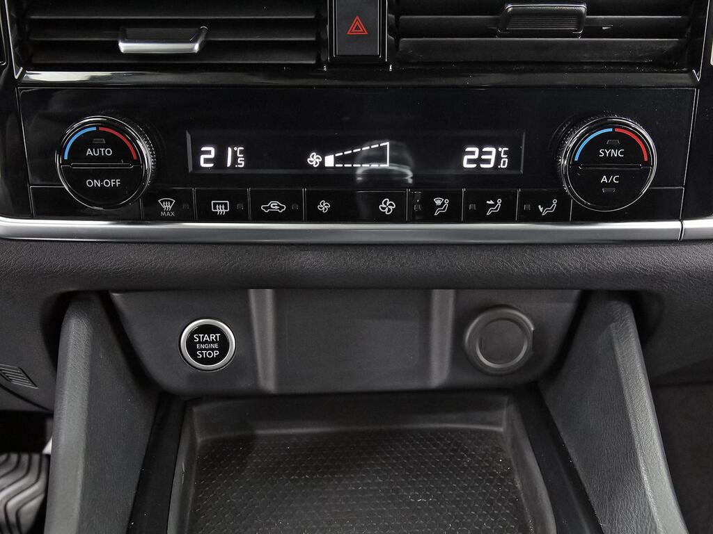 Nissan Qashqai DIG-T 103kW (140CV) mHEV 4x2 Acenta 24 Nissan Qashqai DIG-T 103kW (140CV) mHEV 4x2 Acenta 24