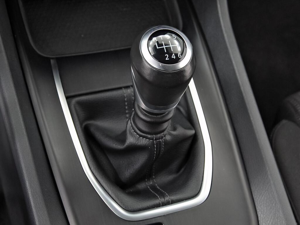 Nissan Qashqai DIG-T 103kW (140CV) mHEV 4x2 Acenta 26 Nissan Qashqai DIG-T 103kW (140CV) mHEV 4x2 Acenta 26