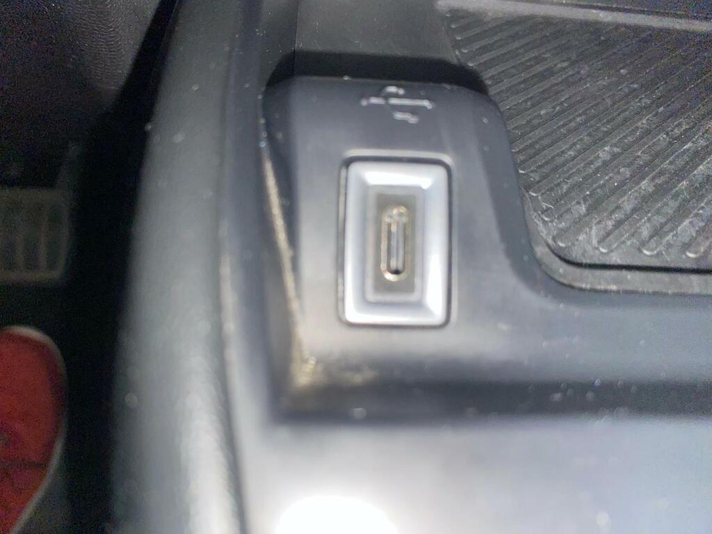 Citroën C4 BlueHdi 130 S&S EAT8 Feel Pack 23 Citroën C4 BlueHdi 130 S&S EAT8 Feel Pack 23