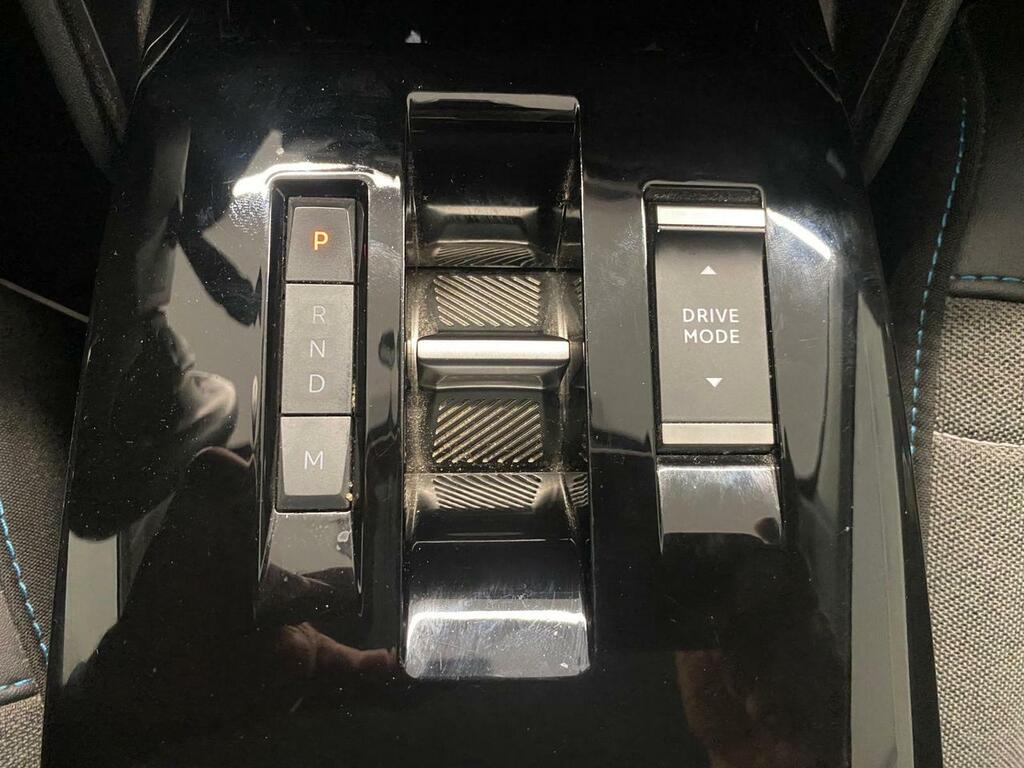 Citroën C4 BlueHdi 130 S&S EAT8 Feel Pack 24 Citroën C4 BlueHdi 130 S&S EAT8 Feel Pack 24