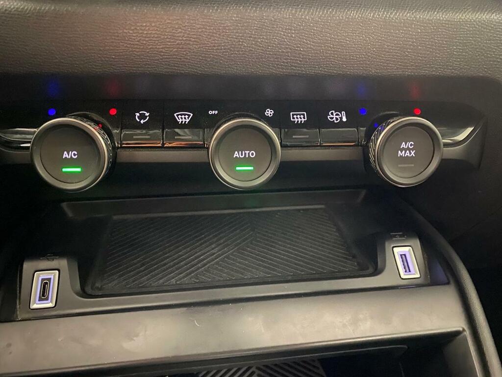 Citroën C4 BlueHdi 130 S&S EAT8 Feel Pack 22 Citroën C4 BlueHdi 130 S&S EAT8 Feel Pack 22