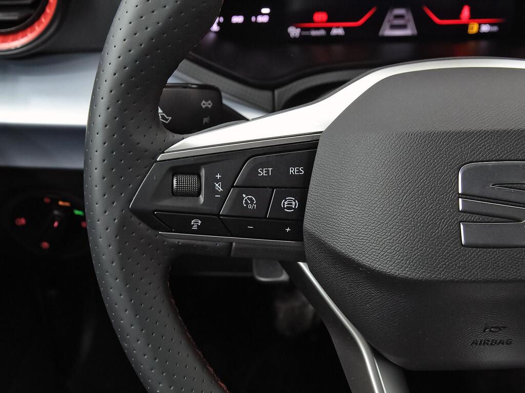 Seat Arona 1.0 TSI 85kW (115CV) FR XM 15 Seat Arona 1.0 TSI 85kW (115CV) FR XM 15