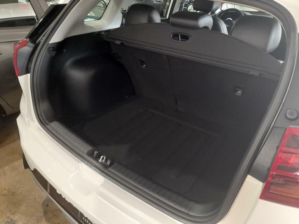 Kia Niro 1.6 GDi HEV 104kW (141CV) Drive 13 Kia Niro 1.6 GDi HEV 104kW (141CV) Drive 13