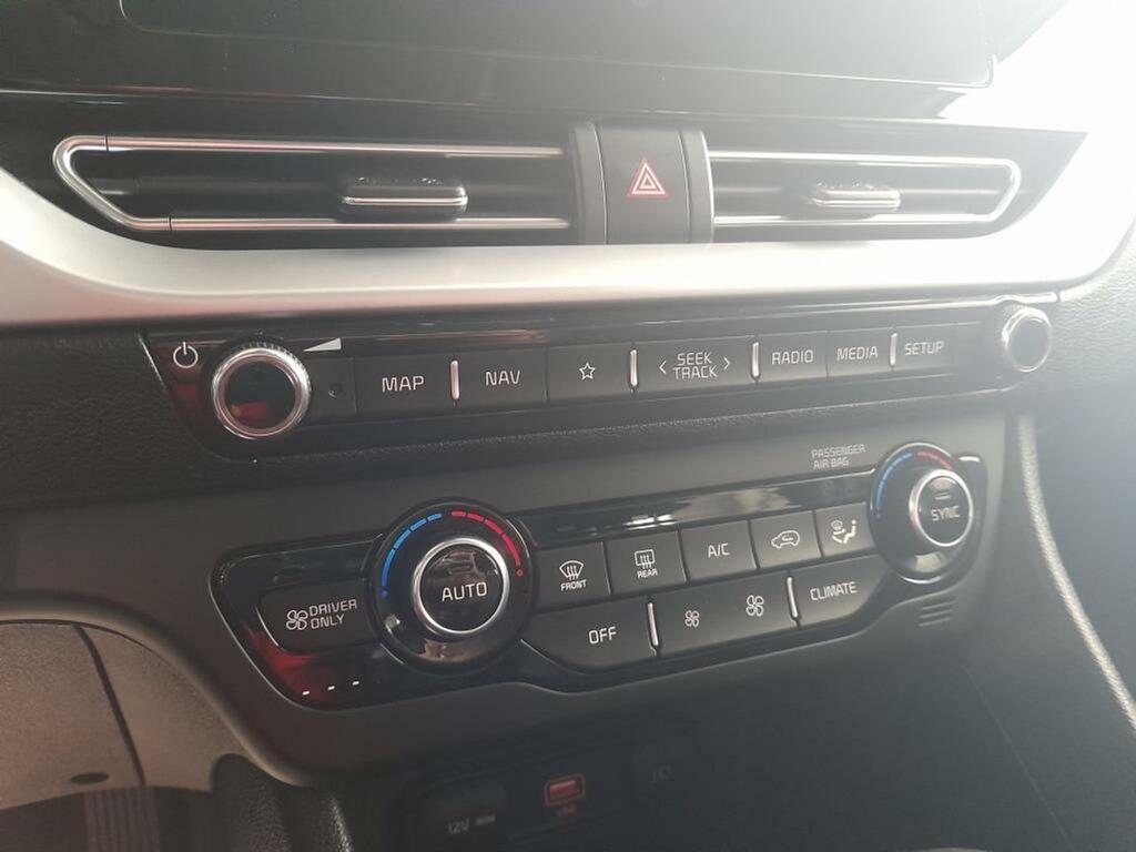 Kia Niro 1.6 GDi HEV 104kW (141CV) Drive 24 Kia Niro 1.6 GDi HEV 104kW (141CV) Drive 24