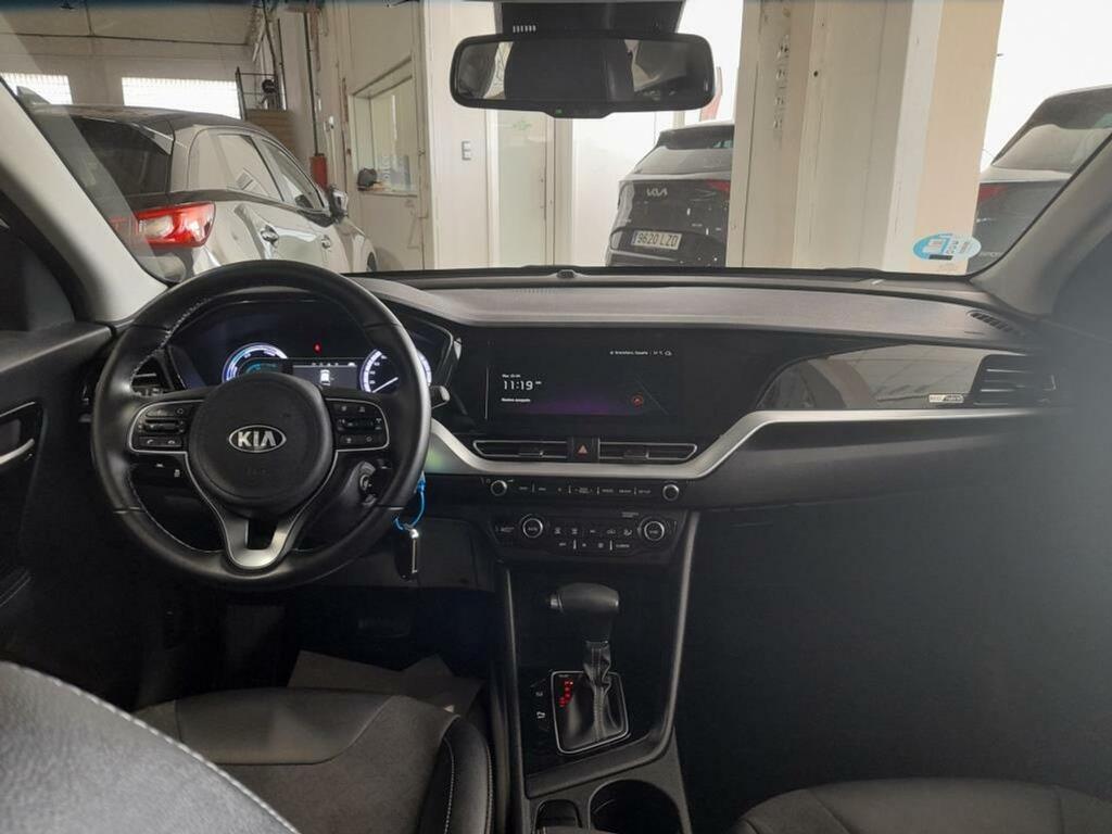 Kia Niro 1.6 GDi HEV 104kW (141CV) Drive 12 Kia Niro 1.6 GDi HEV 104kW (141CV) Drive 12