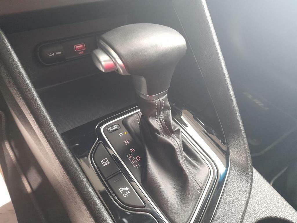 Kia Niro 1.6 GDi HEV 104kW (141CV) Drive 25 Kia Niro 1.6 GDi HEV 104kW (141CV) Drive 25