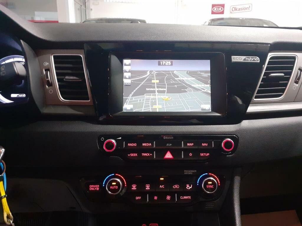 Kia Niro 1.6 GDi Híbrido 104kW (141CV) Drive 15 Kia Niro 1.6 GDi Híbrido 104kW (141CV) Drive 15