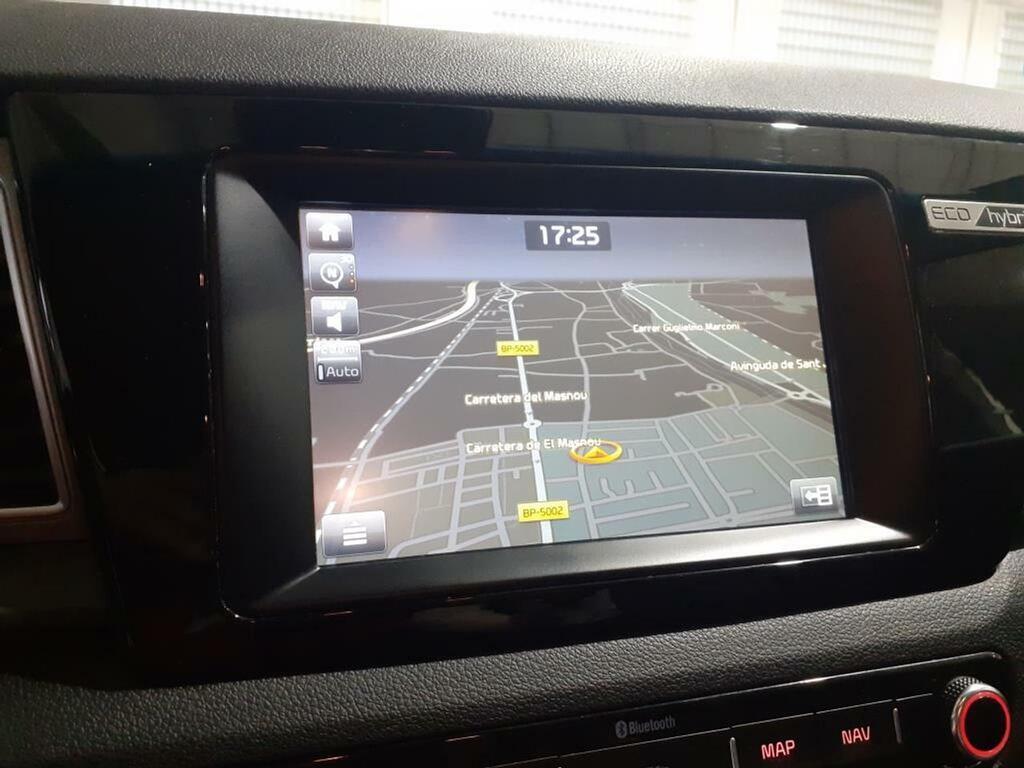 Kia Niro 1.6 GDi Híbrido 104kW (141CV) Drive 16 Kia Niro 1.6 GDi Híbrido 104kW (141CV) Drive 16