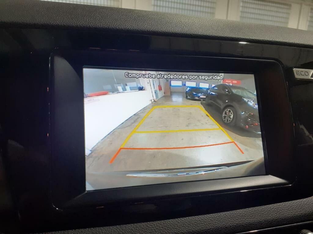 Kia Niro 1.6 GDi Híbrido 104kW (141CV) Drive 18 Kia Niro 1.6 GDi Híbrido 104kW (141CV) Drive 18