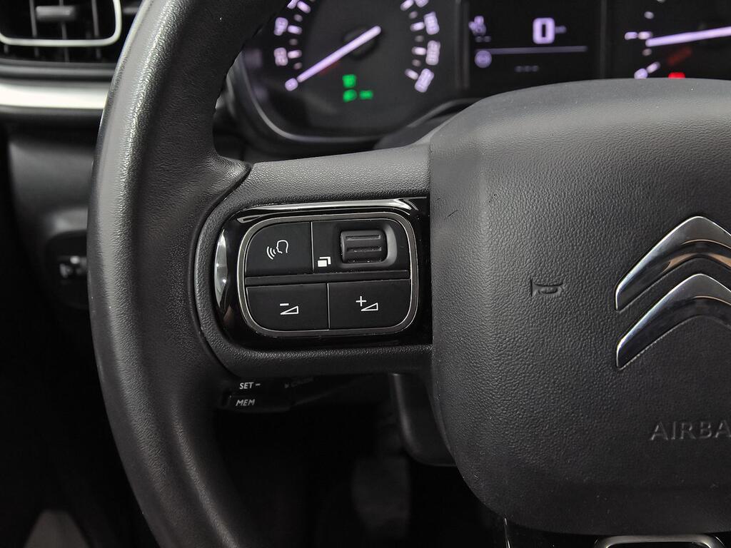 Citroën C3 PureTech 60KW (82CV) SHINE 18 Citroën C3 PureTech 60KW (82CV) SHINE 18
