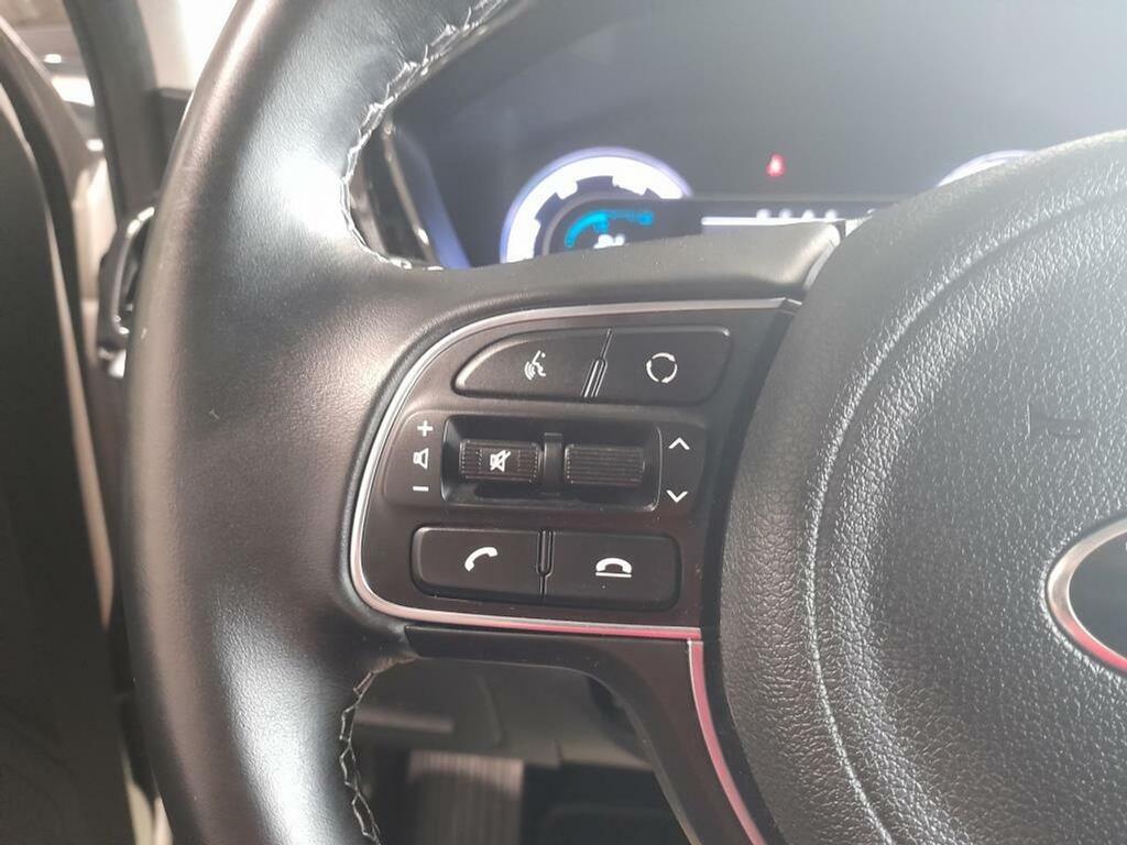 Kia Niro 1.6 GDi HEV 104kW (141CV) Drive 10 Kia Niro 1.6 GDi HEV 104kW (141CV) Drive 10