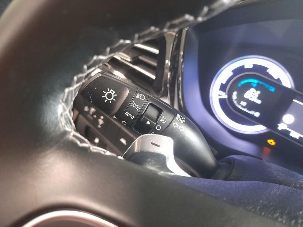 Kia Niro 1.6 GDi HEV 104kW (141CV) Drive 13 Kia Niro 1.6 GDi HEV 104kW (141CV) Drive 13