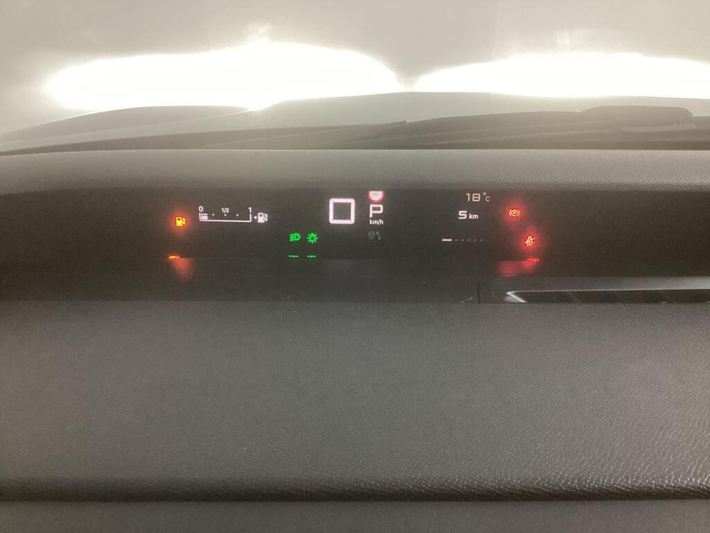 Citroën C3 Aircross Hybrid 145 ë-DCS6 PLUS 17 Citroën C3 Aircross Hybrid 145 ë-DCS6 PLUS 17