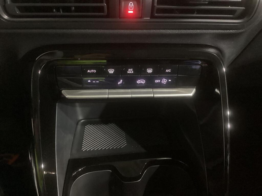 Citroën C3 Aircross Hybrid 145 ë-DCS6 PLUS 19 Citroën C3 Aircross Hybrid 145 ë-DCS6 PLUS 19