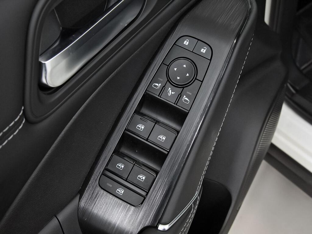 Nissan Qashqai E-POWER 140 KW (190 CV) N-Connecta 12 Nissan Qashqai E-POWER 140 KW (190 CV) N-Connecta 12