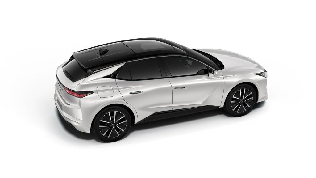 DS Nº4 E-Tense 215 Étoile Alcantara@ 4 DS Nº4 E-Tense 215 Étoile Alcantara@ 4