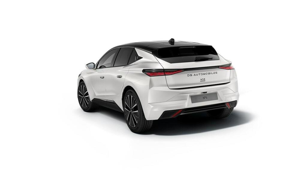 DS Nº4 E-Tense 215 Étoile Alcantara@ 3 DS Nº4 E-Tense 215 Étoile Alcantara@ 3