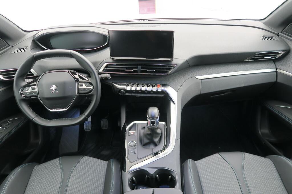 Peugeot 3008 1.2 PureTech 96KW S&S Allure Pack 13 Peugeot 3008 1.2 PureTech 96KW S&S Allure Pack 13