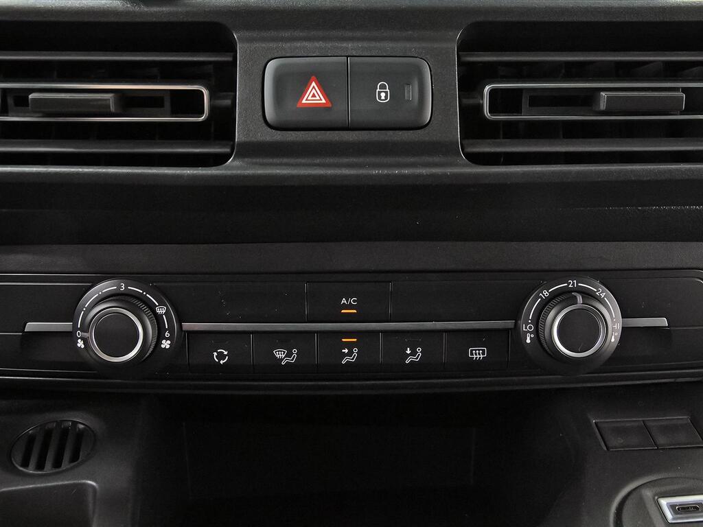 Opel Combo Cargo 1.5 TD 100 LIFE BUSINESS EDIT. PLUS 5P (N1) 27 Opel Combo Cargo 1.5 TD 100 LIFE BUSINESS EDIT. PLUS 5P (N1) 27