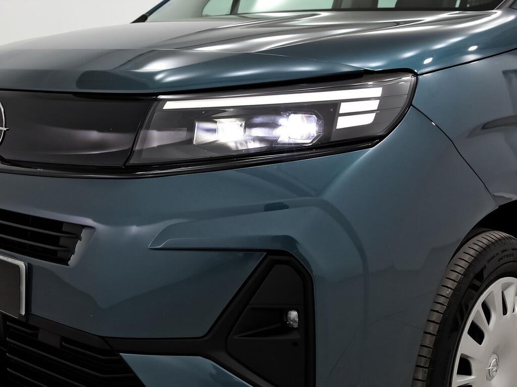 Opel Combo Cargo 1.5 TD 100 LIFE BUSINESS EDIT. PLUS 5P (N1) 32 Opel Combo Cargo 1.5 TD 100 LIFE BUSINESS EDIT. PLUS 5P (N1) 32