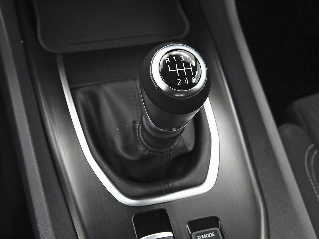 Nissan Qashqai DIG-T 103kW (140CV) mHEV 4x2 Acenta 28 Nissan Qashqai DIG-T 103kW (140CV) mHEV 4x2 Acenta 28