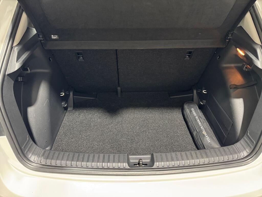 Skoda Fabia 1.0 MPI 59KW (80CV) Active 7 Skoda Fabia 1.0 MPI 59KW (80CV) Active 7