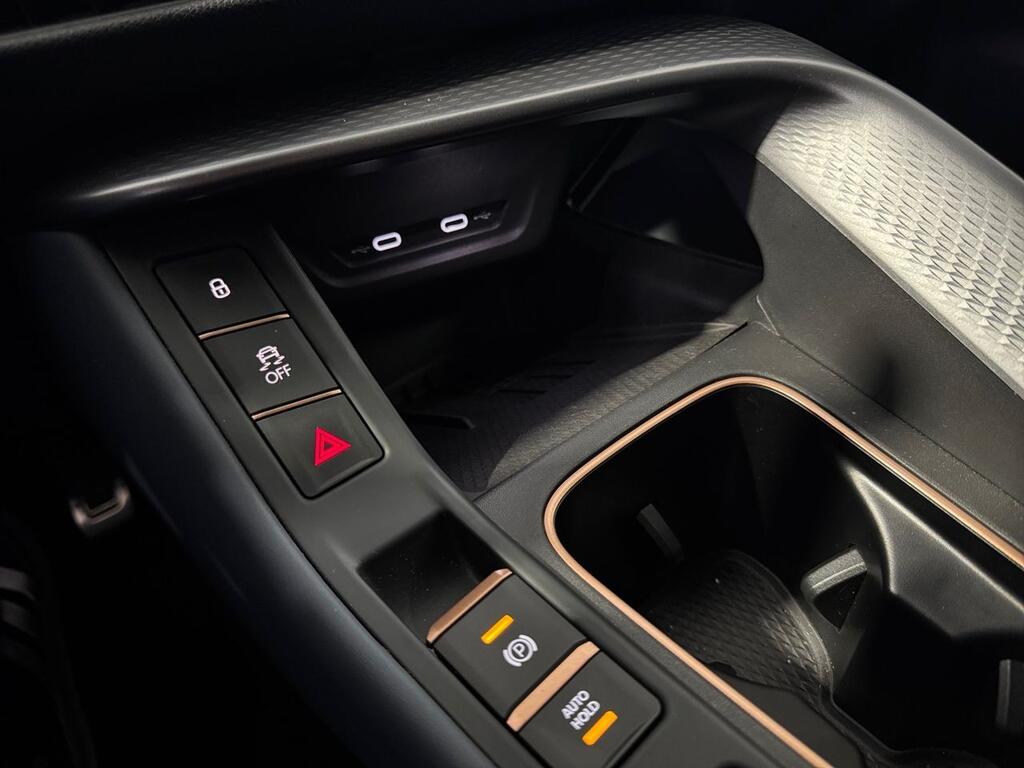 Cupra Terramar 1.5 TSI e-Hybrid 150kW (204 CV) DSG 14 Cupra Terramar 1.5 TSI e-Hybrid 150kW (204 CV) DSG 14