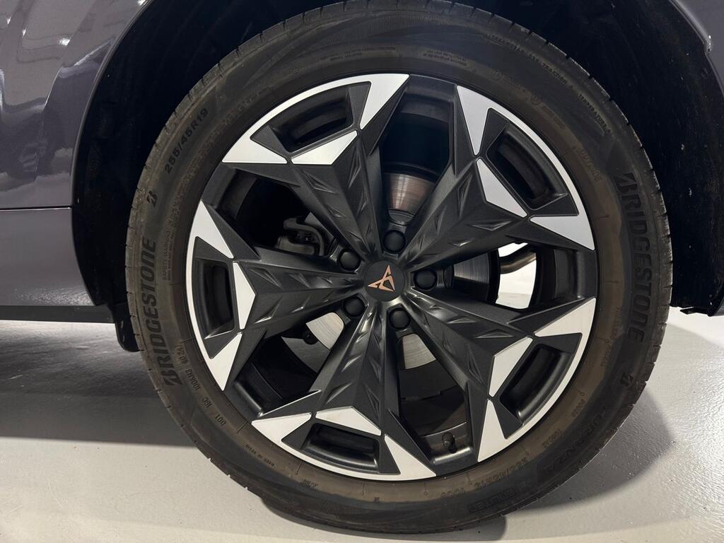 Cupra Terramar 1.5 TSI e-Hybrid 150kW (204 CV) DSG 7 Cupra Terramar 1.5 TSI e-Hybrid 150kW (204 CV) DSG 7