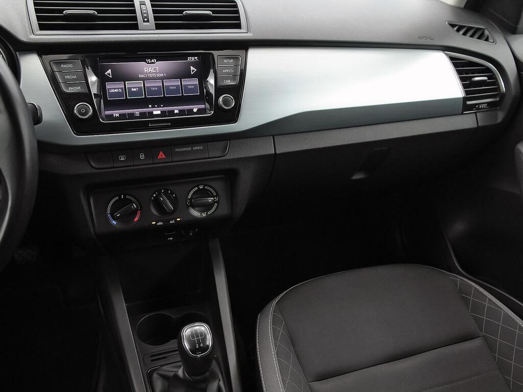 Skoda Fabia 1.0 TSI 70KW (95cv) Ambition 9 Skoda Fabia 1.0 TSI 70KW (95cv) Ambition 9