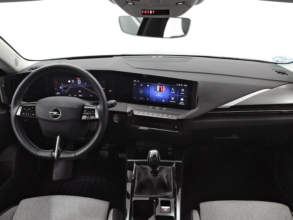 Opel Astra 1.2T XHT 96kW (130CV) Elegance 4