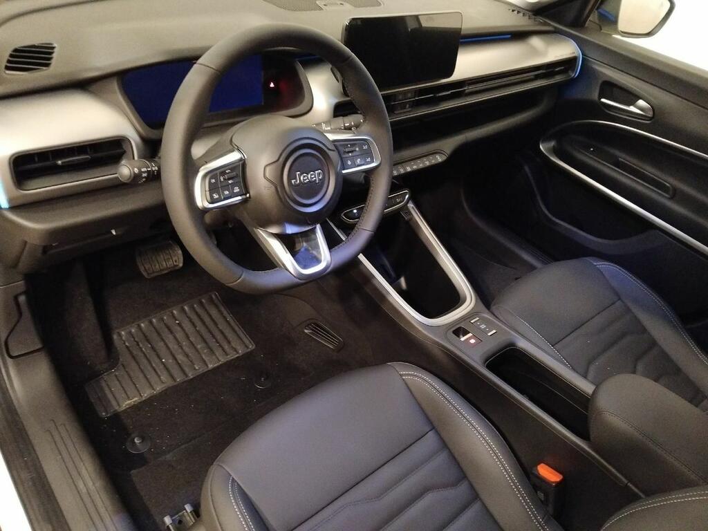 Jeep Avenger BEV 115kW (156CV) Summit 12