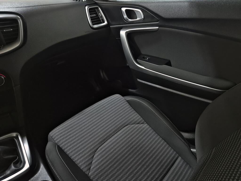 Kia XCeed 1.0 T-GDi Drive 88kW (120CV) 28
