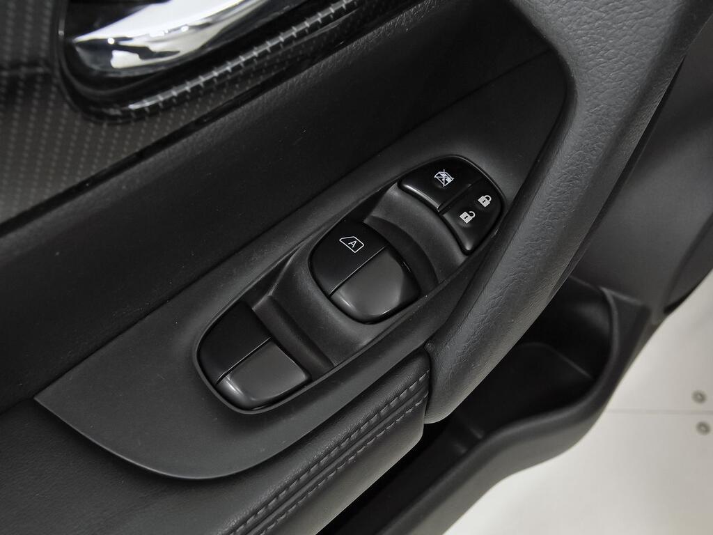 Nissan X-Trail 2.0 dCi 4x4-i XTRON TEKNA 7 P 12