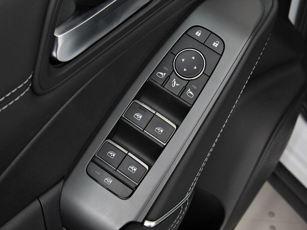 Nissan Qashqai DIG-T 103kW N-Connecta 12