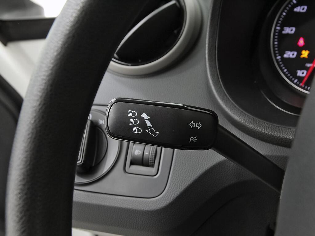 Seat Ibiza 1.0 55kW (75CV) Reference 13