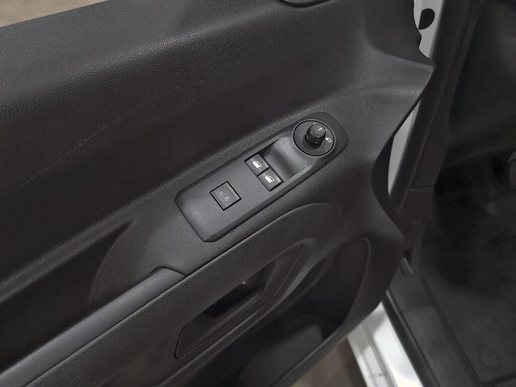 Opel Combo Cargo FURGON ISOTERMO 1.5 TD 75KW EXPRESS 1000KG S/S LWB 4P 12