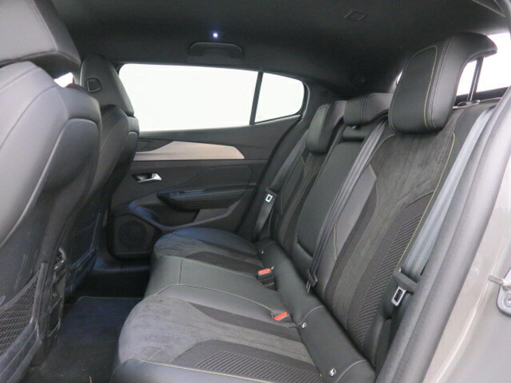 Peugeot 408 408 GT PHEV 225 e-EAT8 18
