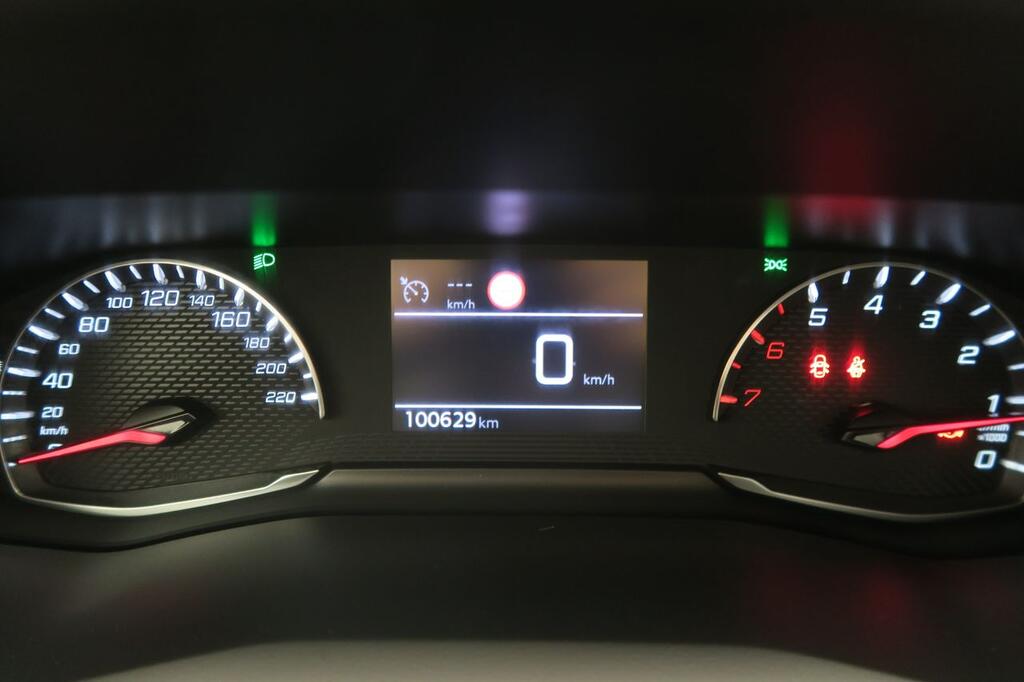 Peugeot 2008 Allure Puretech 100 S&S BVM6 9