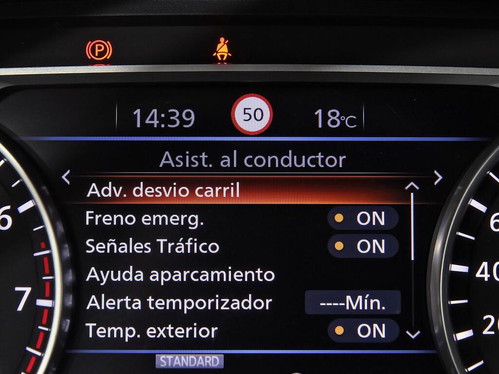 Nissan Juke DIG-T 84 kW (114 CV) 6M/T N-Connecta 26