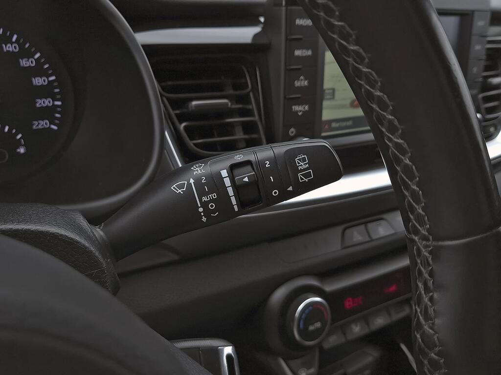 Kia Stonic 1.0 T-GDi 88kW (120CV) Drive 15