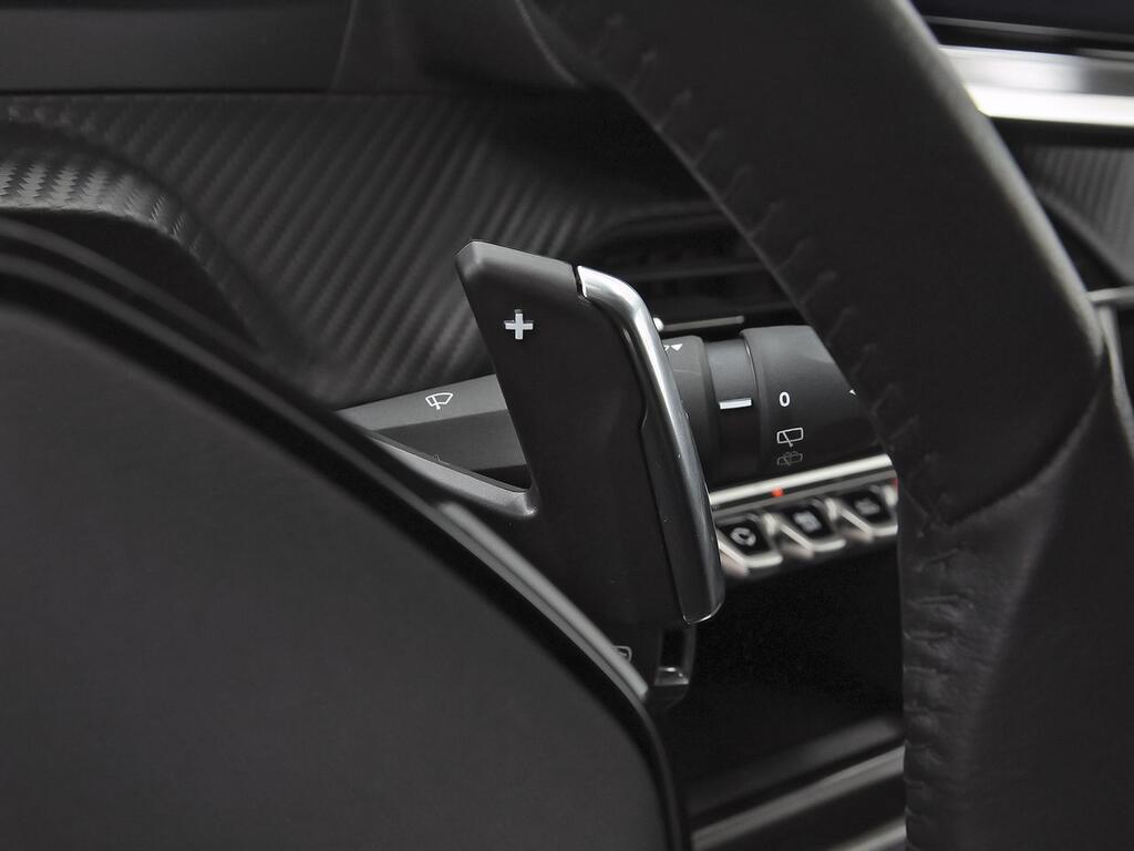 Peugeot 208 Allure HYBRID 100 eDCS6 17