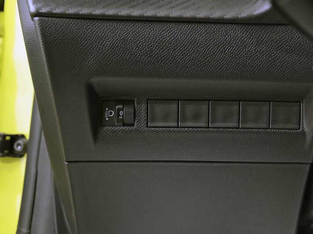 Peugeot 208 Active Puretech 100 10