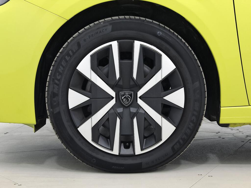 Peugeot 208 Active Puretech 100 8