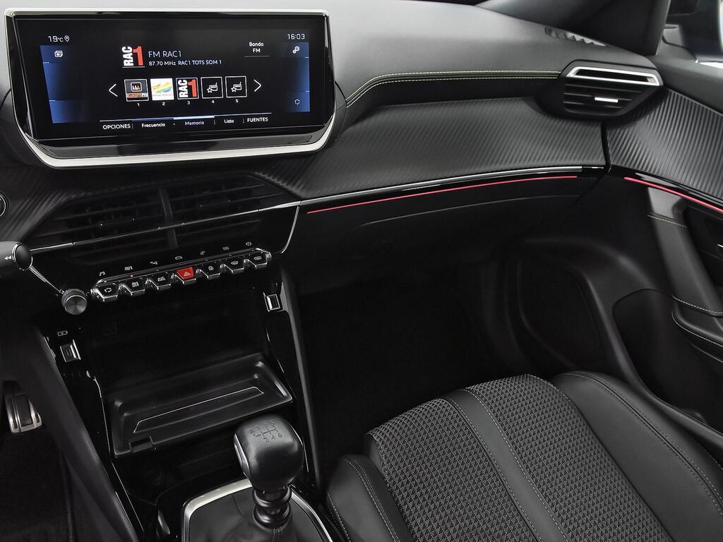 Peugeot 2008 GT Puretech 130 S&S 6 Vel. MAN 18