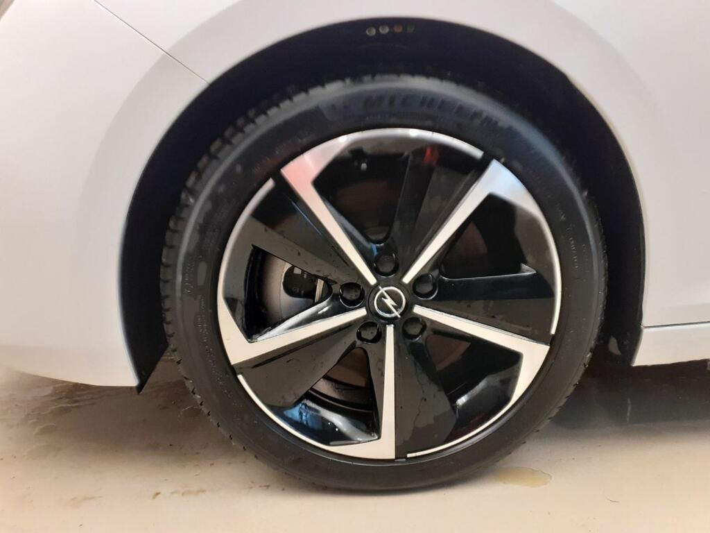 Opel Astra 1.6T Hybrid 132kW (180CV) Elegance Auto 19