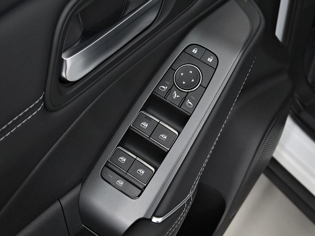 Nissan Qashqai E-POWER 140 KW (190 CV) N-Connecta 11