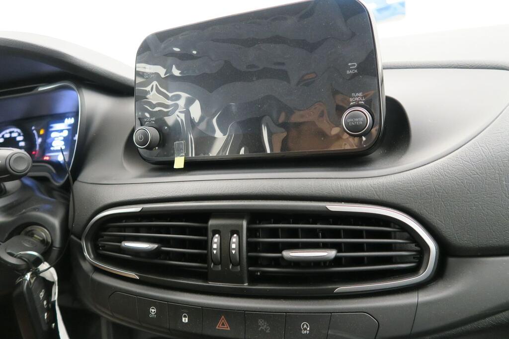 Fiat Tipo SW 1.0 74kW (100CV) 9