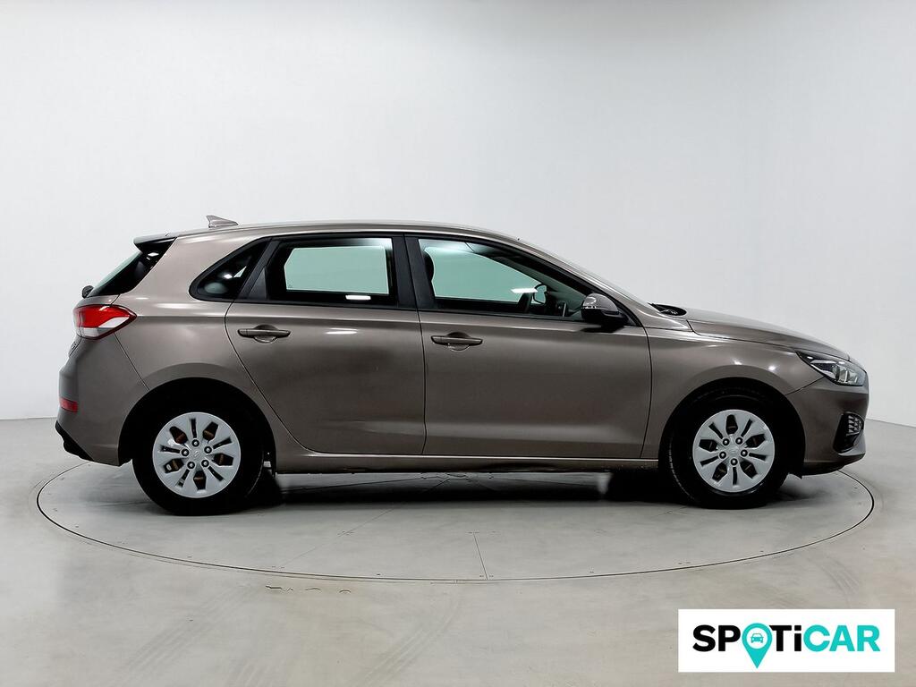 Hyundai i30 1.5 DPI Essence 3