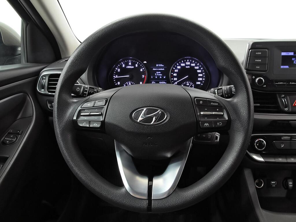 Hyundai i30 1.5 DPI Essence 19