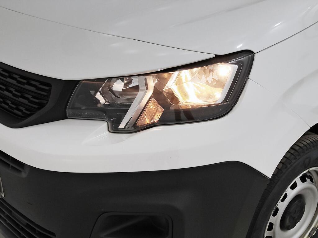 Peugeot Partner FURGON 1.5 BLUEHDI 100 PRO STANDARD 3P 600KG 26